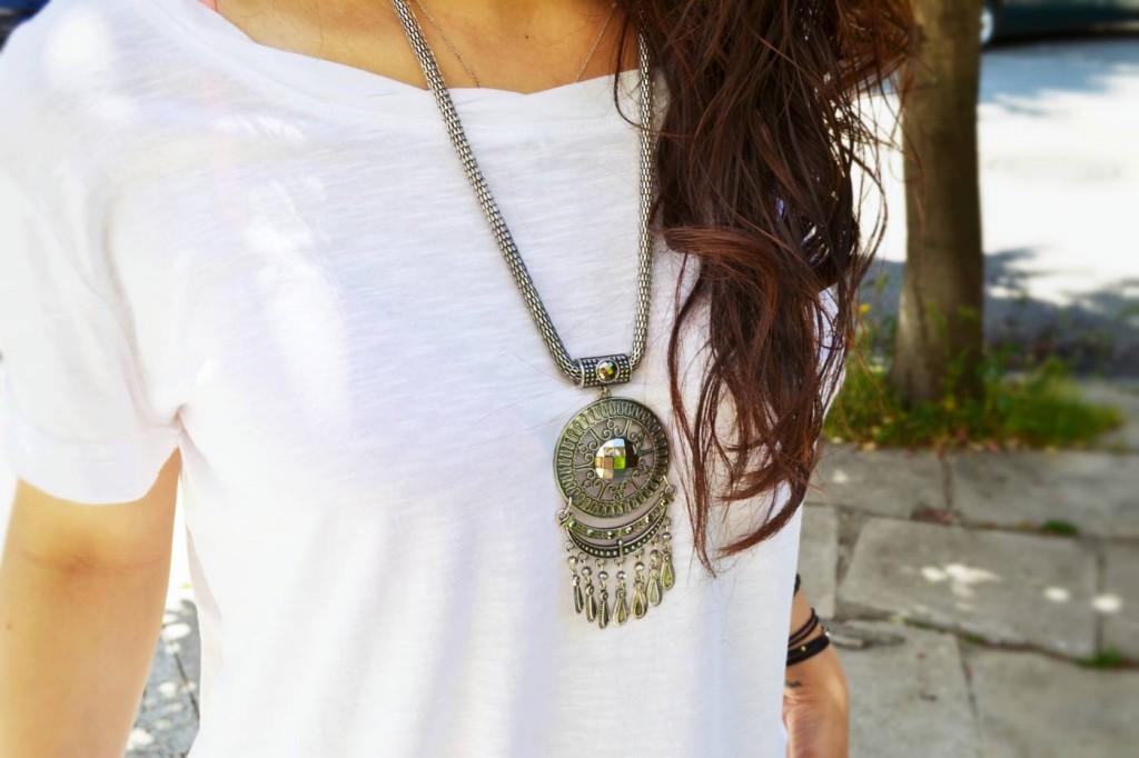 statement-necklace