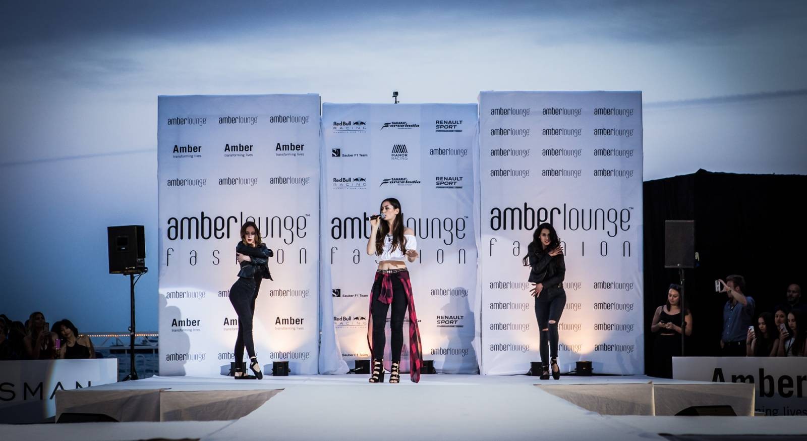 jasmine-thompson-amber-lounge