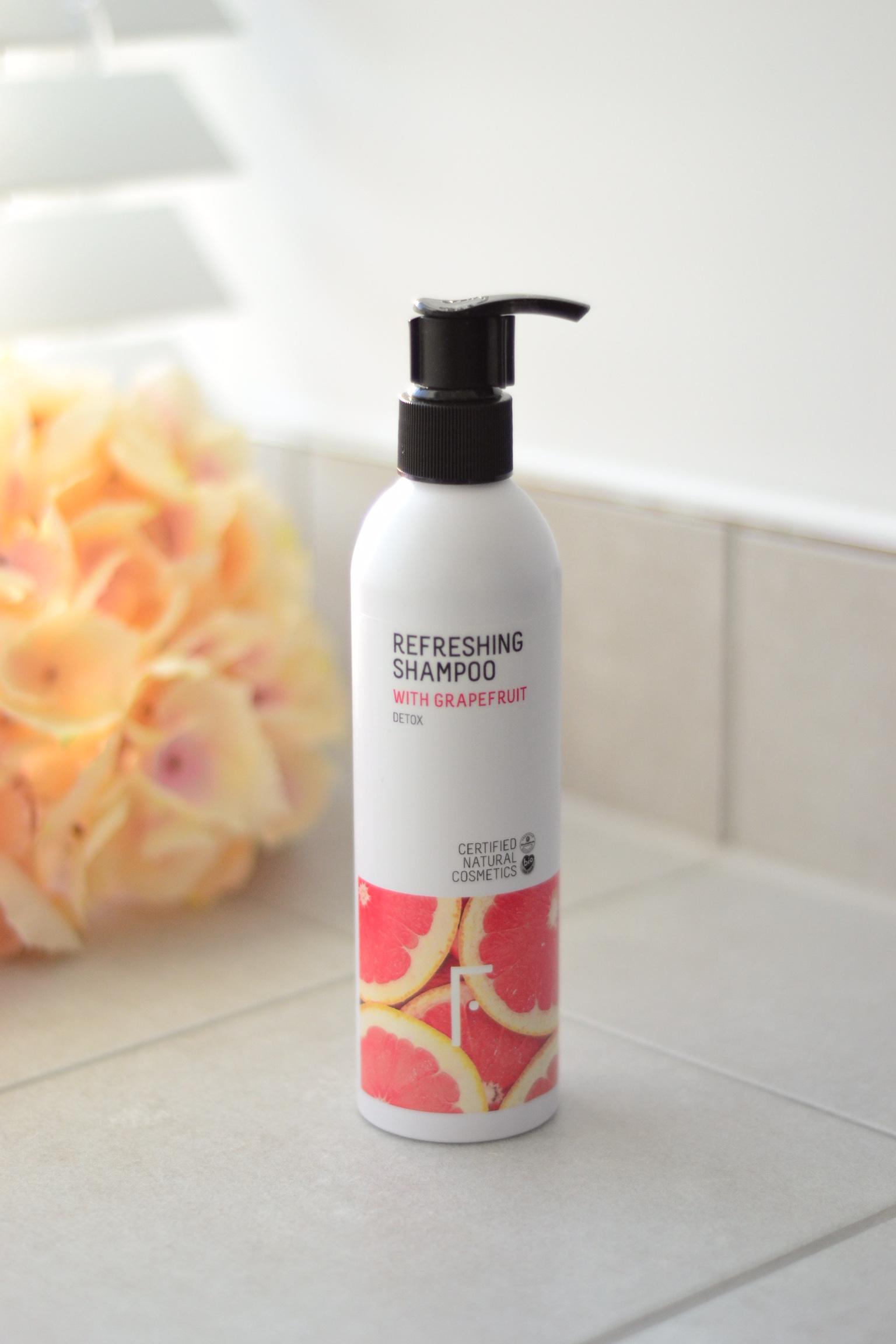 freshly-cosmetics-refreshing-shampoo