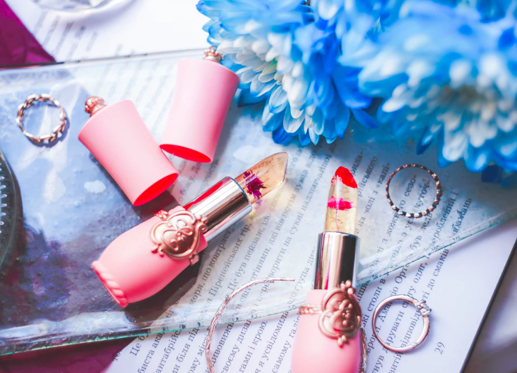 pink-lipstick-blogger
