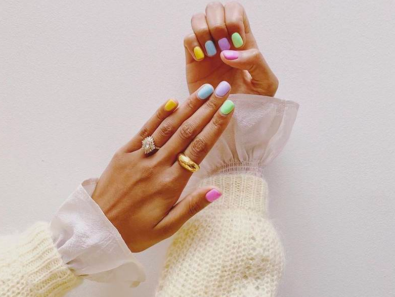 colourful-nail-trend-2020