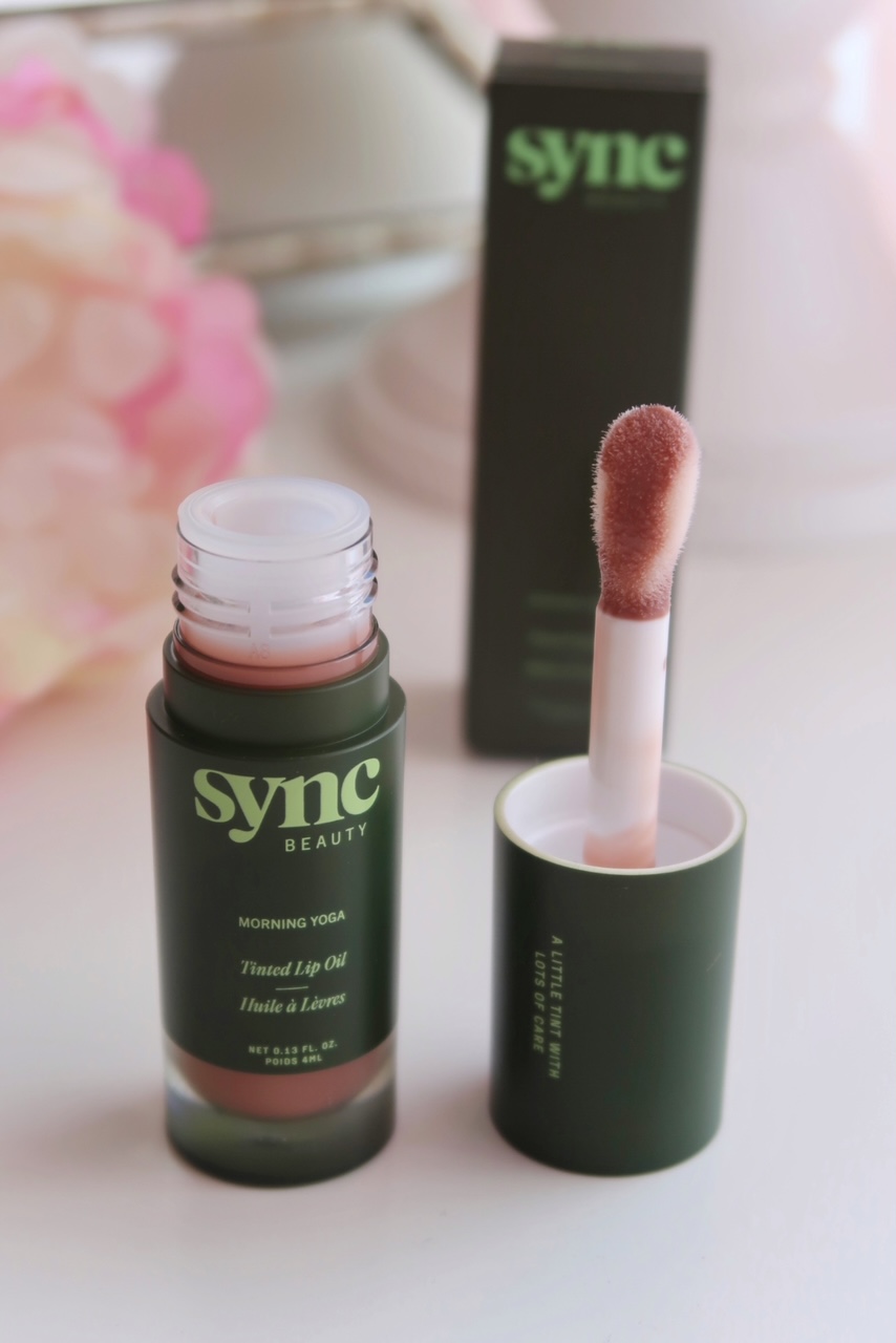 tinted-lip-oil-sync-beauty