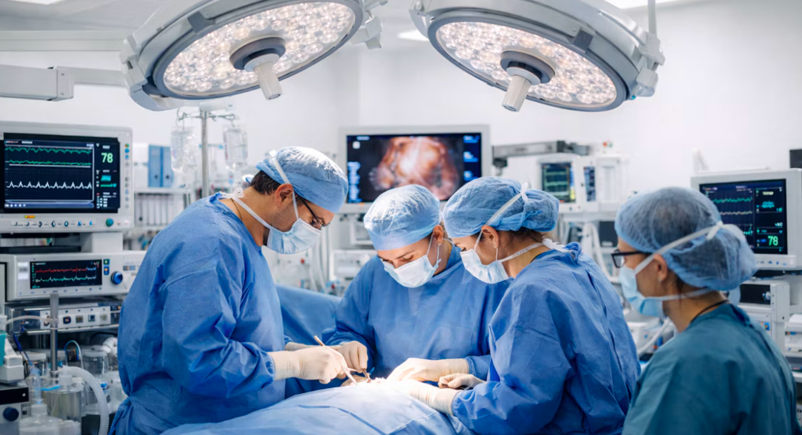 thigh-lift-or-liposuction